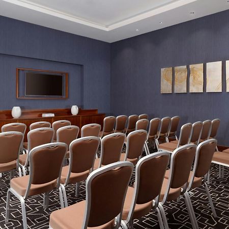 Sheraton Baku Intourist Extérieur photo A typical meeting room