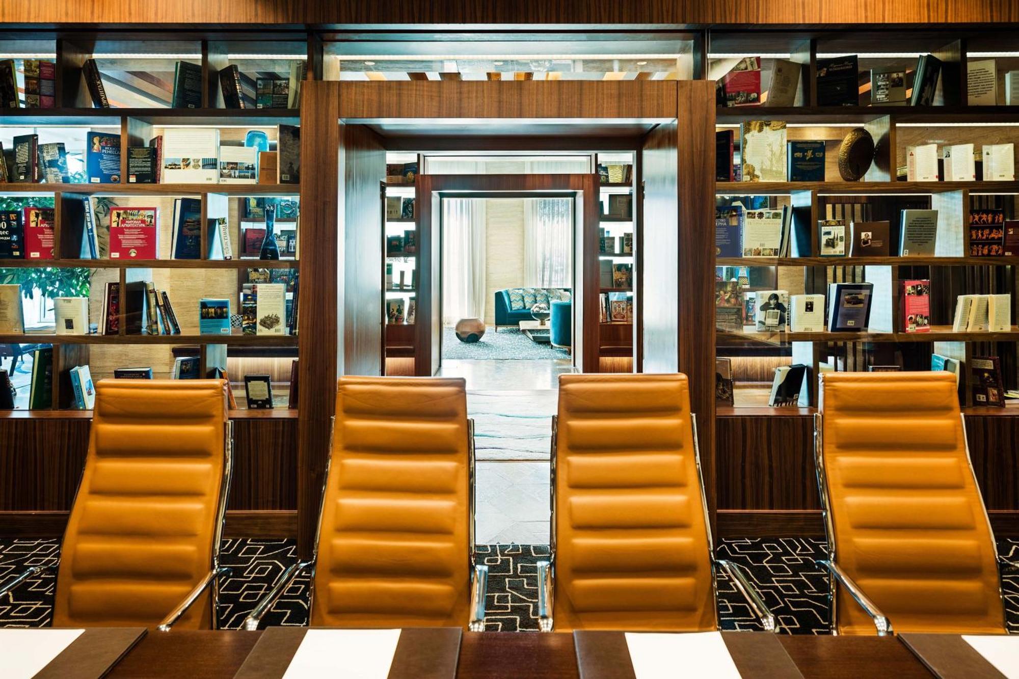 Sheraton Baku Intourist Extérieur photo Library on board