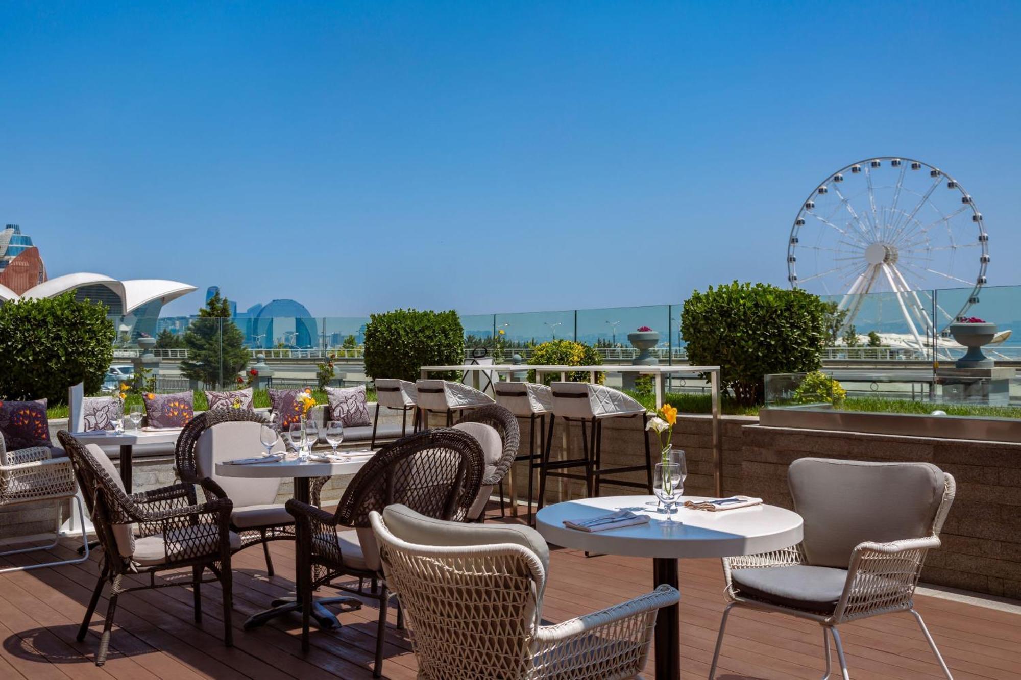 Sheraton Baku Intourist Extérieur photo The View