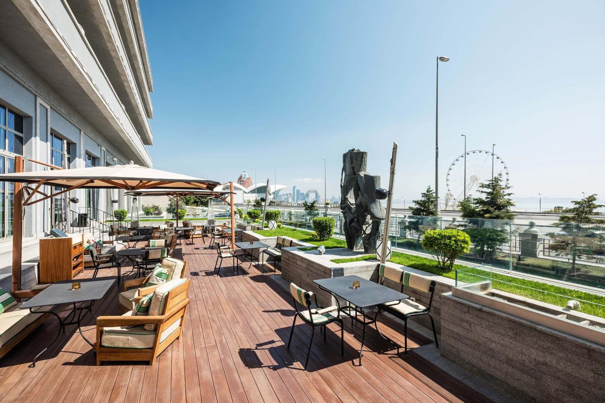 Sheraton Baku Intourist Extérieur photo The Sky Garden